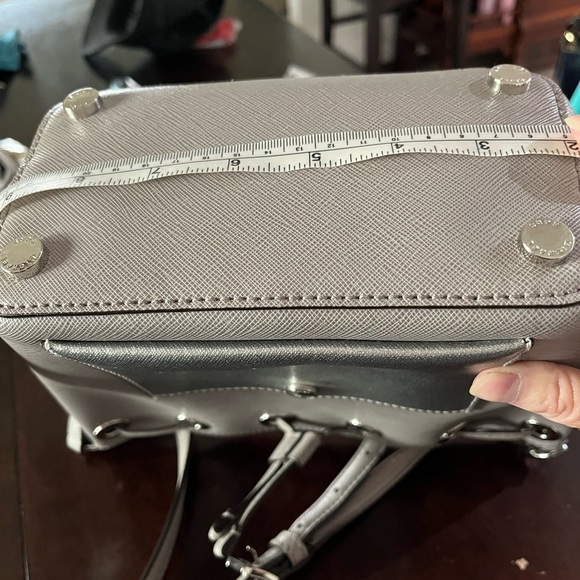 Michael Kors Silver bucket bags - Picture 6 of 7